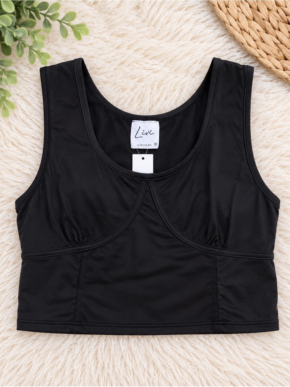 NWT live by Olivia Rae black crop v